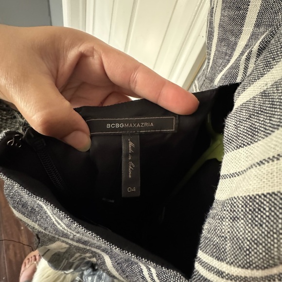 BCBGMaxAzria Gray and White Sleeveless Sundress - Picture 5 of 6